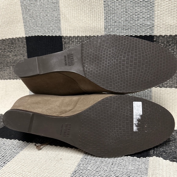 Stuart Weitzman like new comfort wedge lace up taupe tan suede leather booties - Picture 6 of 8